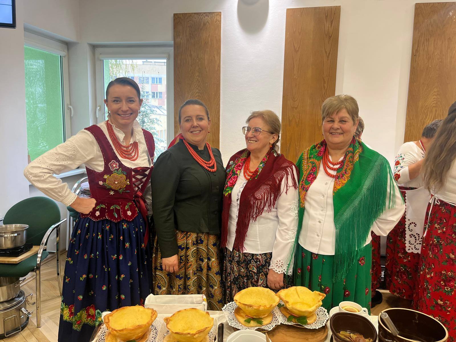 Nasze wspaniałe Koło Gospodyń Wiejskich z Maniów reprezentuje dziś Gminę na Wojewódzkim Przeglądzie- Dziedzictwo Wsi Oczami Kobiet!