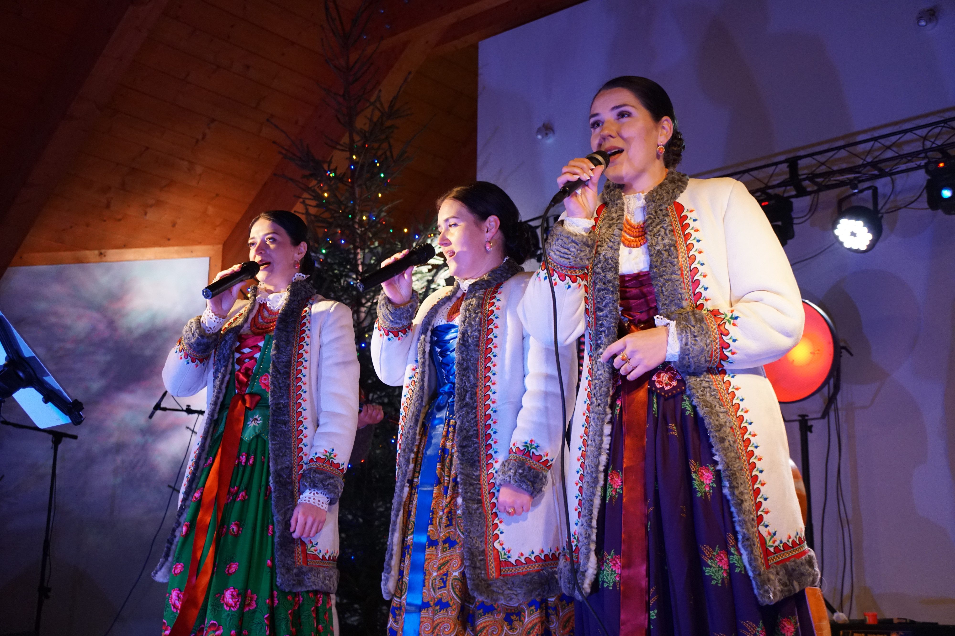Jarmark Bożonarodzeniowy w Maniowach