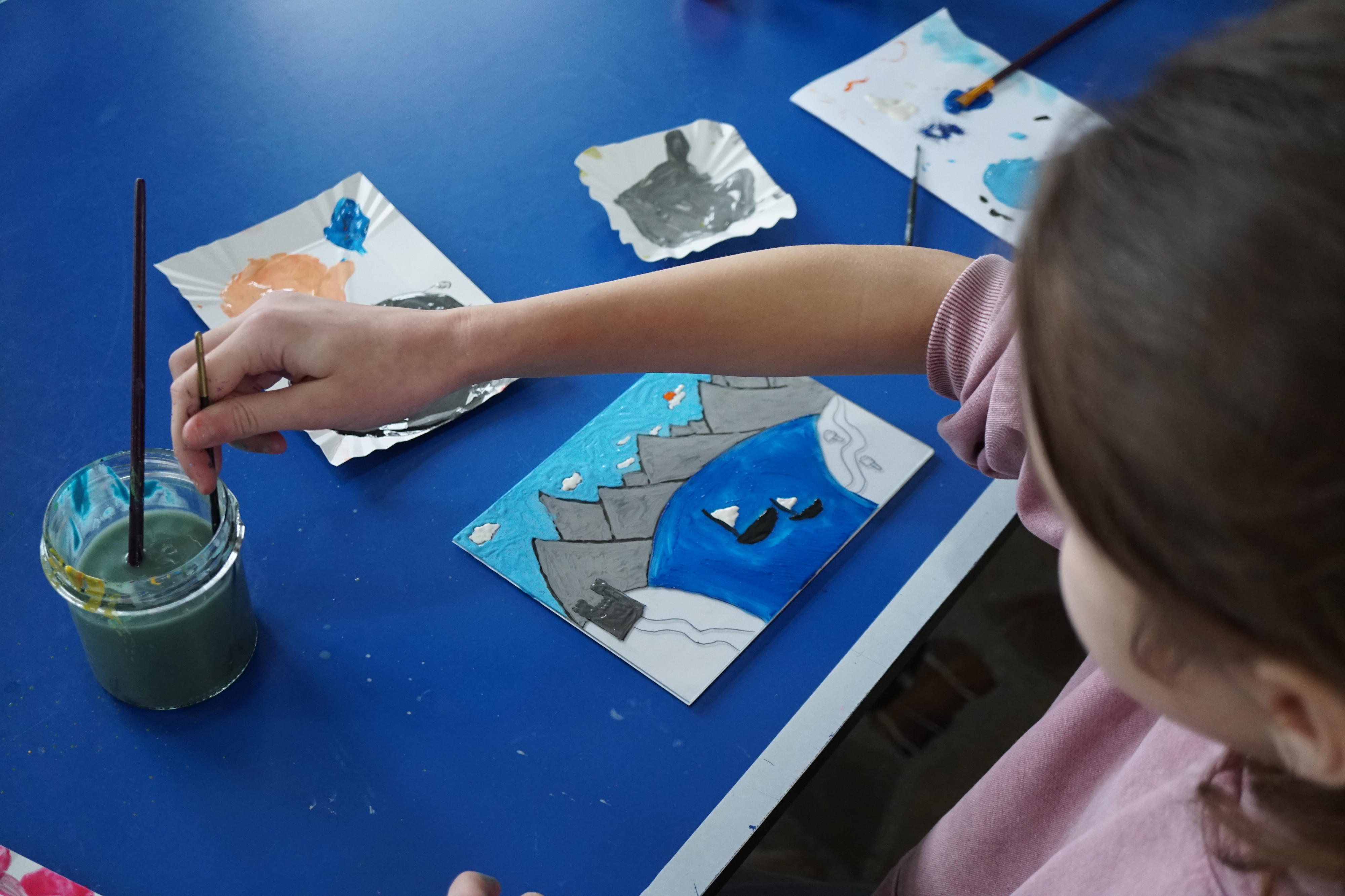 Zabawy plastyczne w ramach ferii zimowych w D.K. w Kluszkowcsch