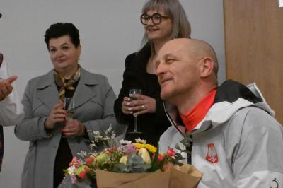 Uroczyste powitanie dwóch swoich reprezentantów, którzy wrócili z Zimowych Igrzysk Paralimpijskich Mediolan-Cortina2222 (14).JPG