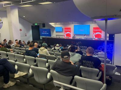 sala wykladowa na bike expoy.jpg