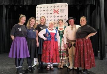 Kierownik Domu Kultury w Maniowach, ukończyła warsztaty „MISTRZ TAŃCA